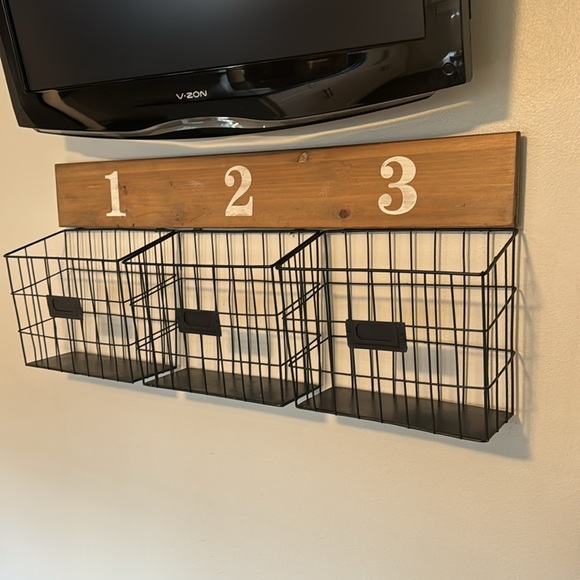 WOOD AND WROUGHT IRON BASKET WALL DECOR - Picture 3 of 6